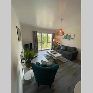 27 Lock Keepers Court By Mia Living Spacious 2 Bedroom With Free Parking Apartment
